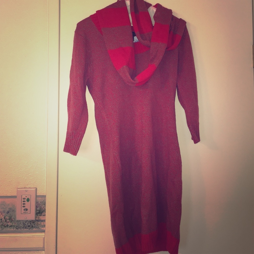 Derek heart red sweater dress S WITH SCARF NWT